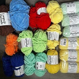 Premier Parfait Chunky Yarn - Pale Yellow Skeins